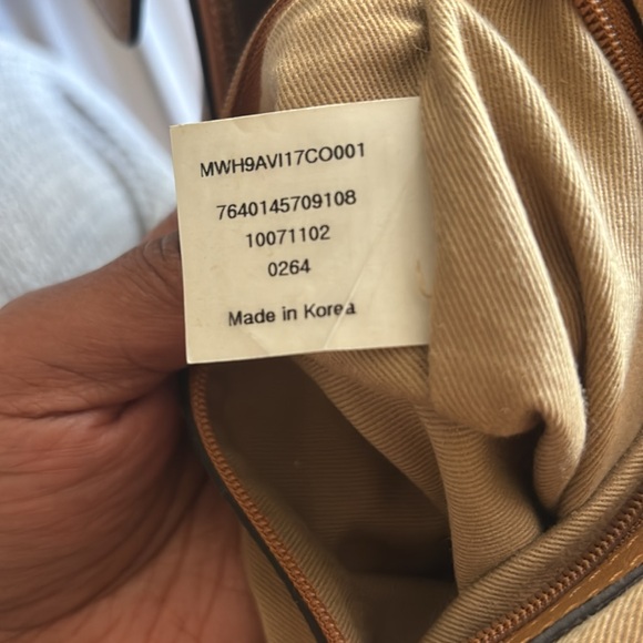 Preloved MCM Cognac hobo bag - Picture 12 of 17